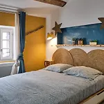 Place Carnot - Equipe Avec Jacuzzi Proche Toutes Commodites Каркассон