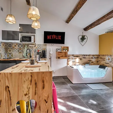 Apartment Place Carnot - Equipe Avec Jacuzzi Proche Toutes Commodites