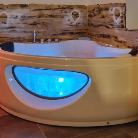 Place Carnot - équipé Avec Jacuzzi Proche Toutes Commodités