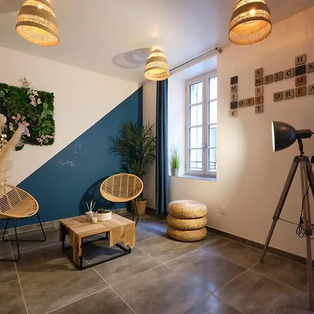 Place Carnot - équipé Avec Jacuzzi Proche Toutes Commodités * Carcassonne