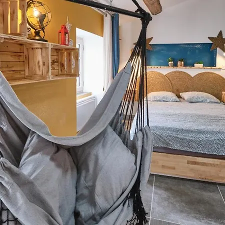 Place Carnot - équipé Avec Jacuzzi Proche Toutes Commodités