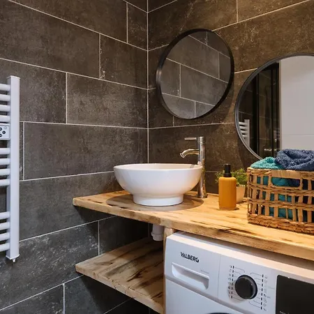 Apartamento Place Carnot - Equipe Avec Jacuzzi Proche Toutes Commodites *