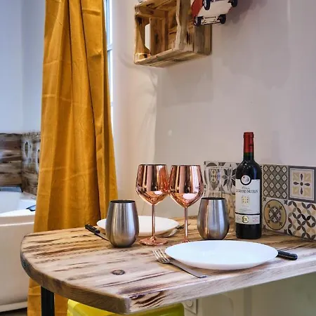 Apartamento Place Carnot - Equipe Avec Jacuzzi Proche Toutes Commodites